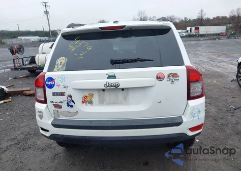 2016 Jeep Compass Sport z USA, uszkodzony, nr VIN 1C4NJDBB6GD617933